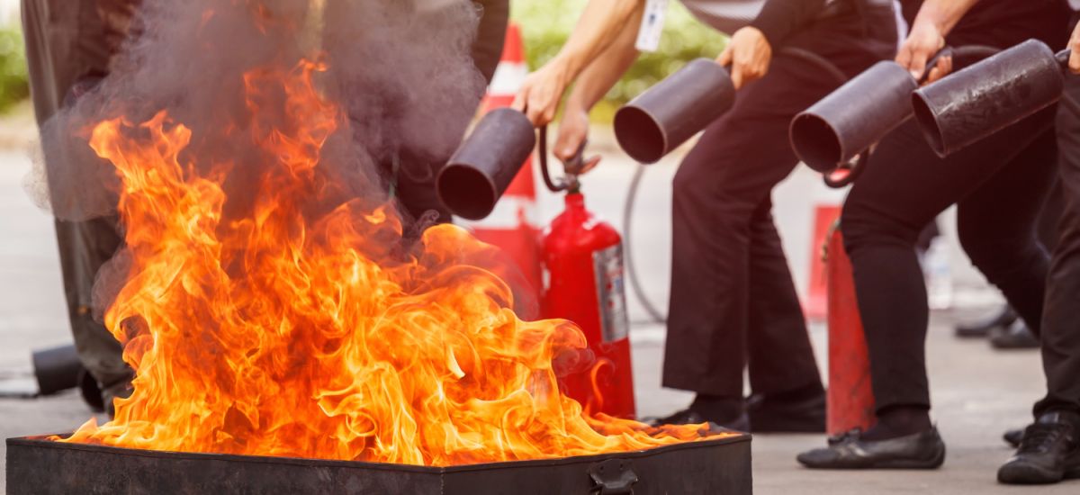 Treinamento de Brigada de Incêndio: Importância, Requisitos e Benefícios